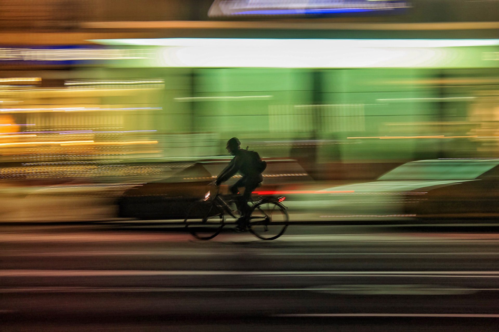 Sismos y voluntarios en bicicleta